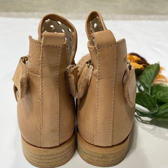 Anthropologie Musse & Cloud Calia Leather Perforated Booties Size 8 - Picture 6 of 13